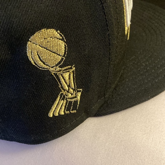⭐️HOST PICK⭐️ NWOT - Toronto Raptors Black 2019 NBA Final Champion Baseball Cap* - Picture 6 of 11